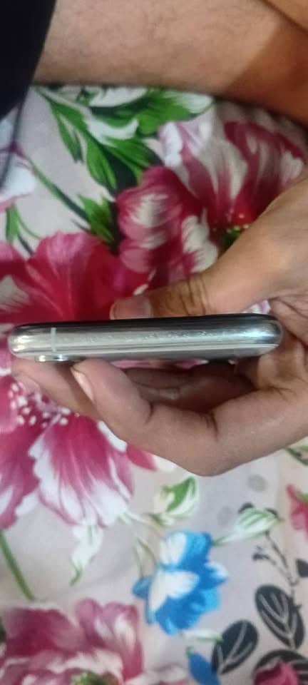 Apple iPhone XS 2