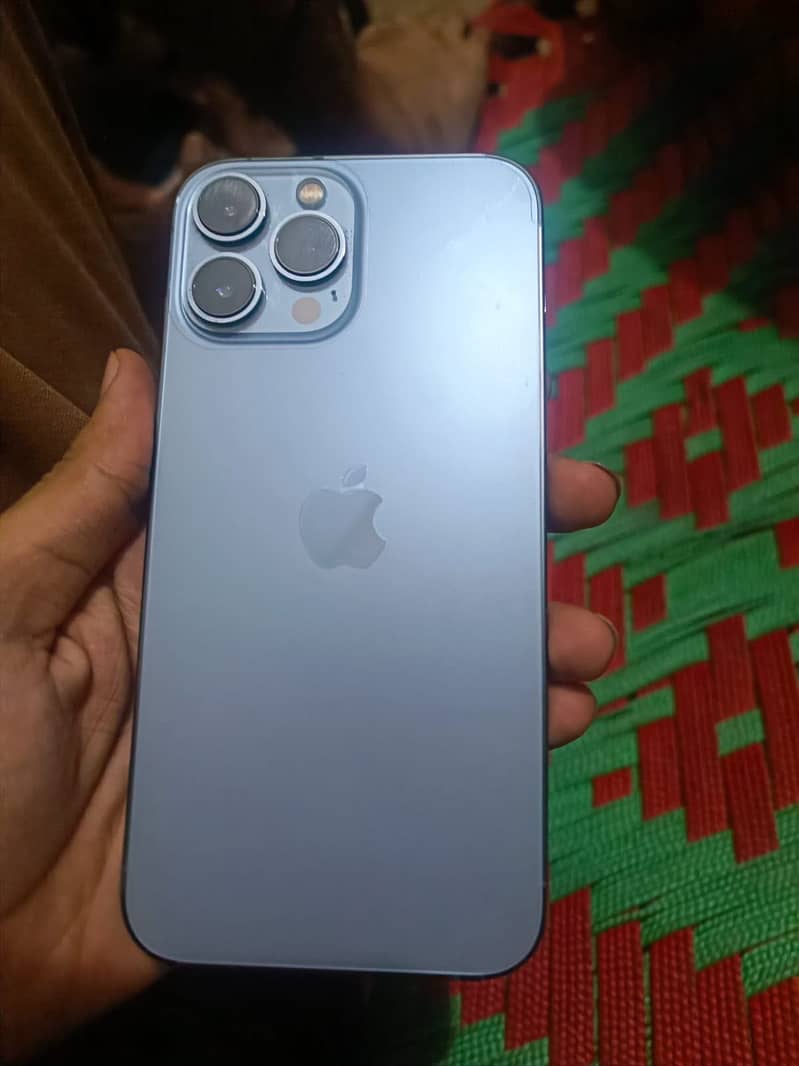 Apple iPhone 13 Pro Max 3