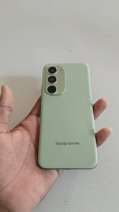 Tecno Spark 40 Pro Plus