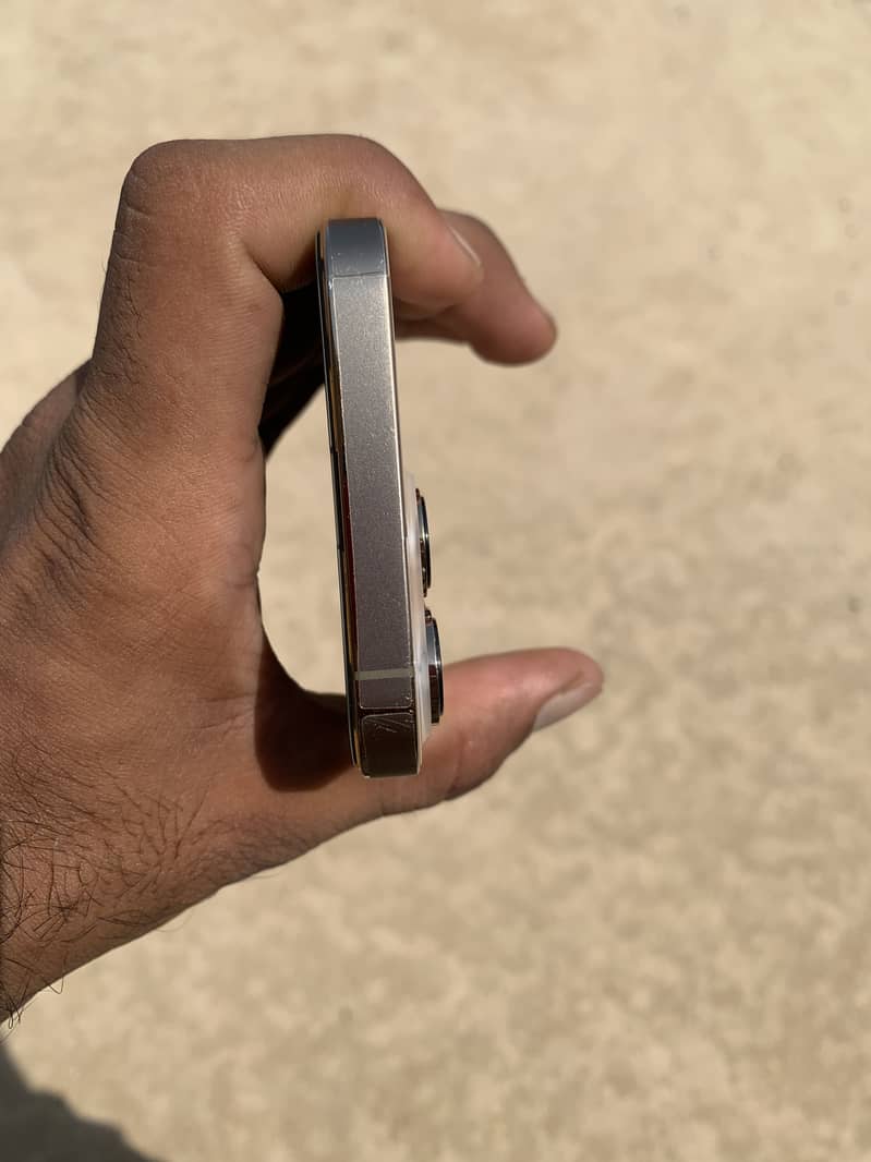 iPhone 13 Pro 6