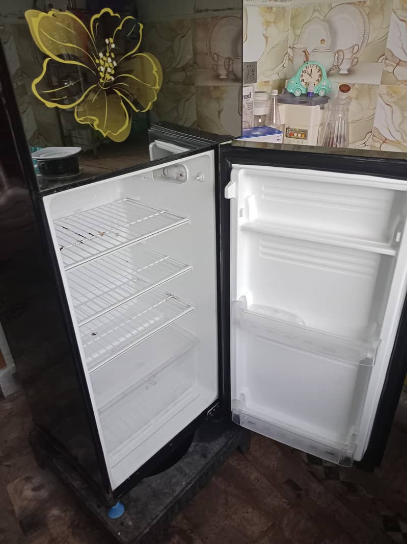 PELI فریج بالکل ریپئرنگ کے بغیر — بہترین کنڈیشن 0