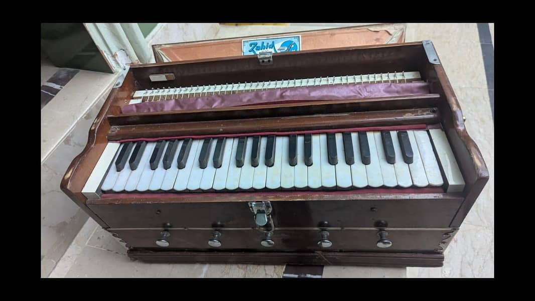 harmonium 5