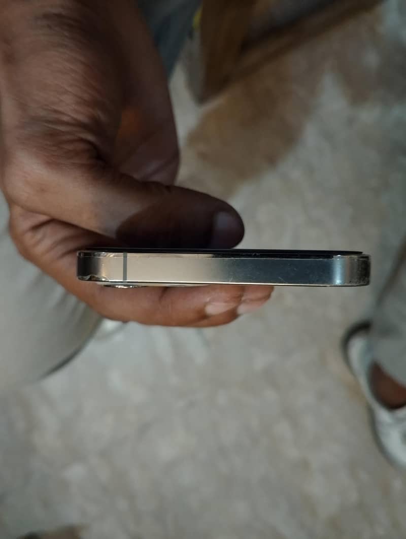 Apple iPhone 12 Pro 5