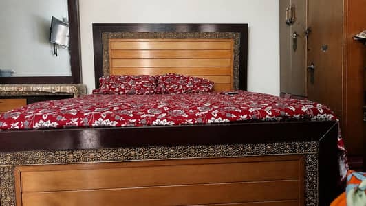 Modern Bedroom Set for Sale – Bed, Dressing Table & Side Tables