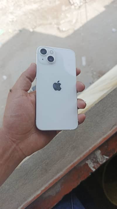 Apple iPhone 13