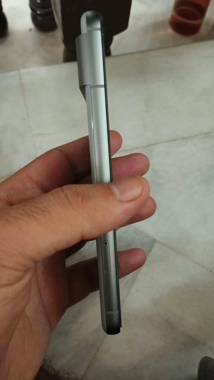Google Pixel 8 1
