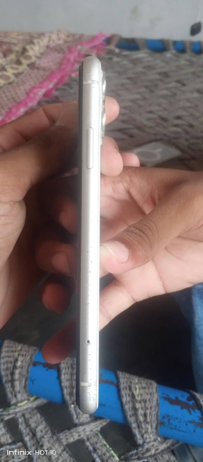 Apple iPhone 11 3