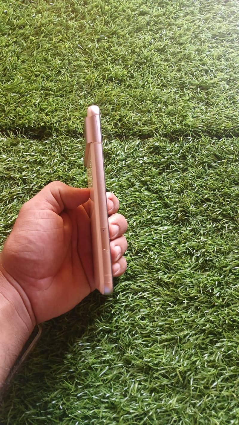 Google Pixel 8 1