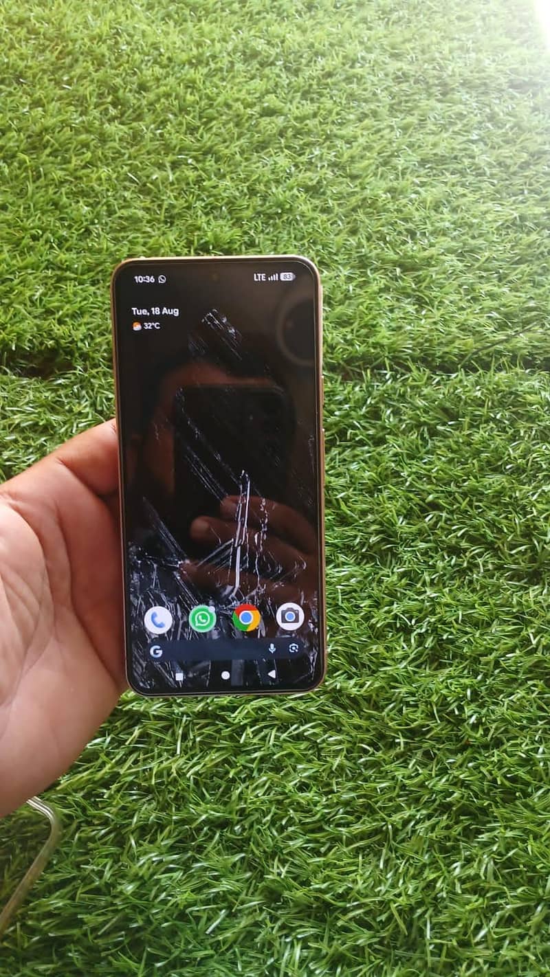Google Pixel 8 3