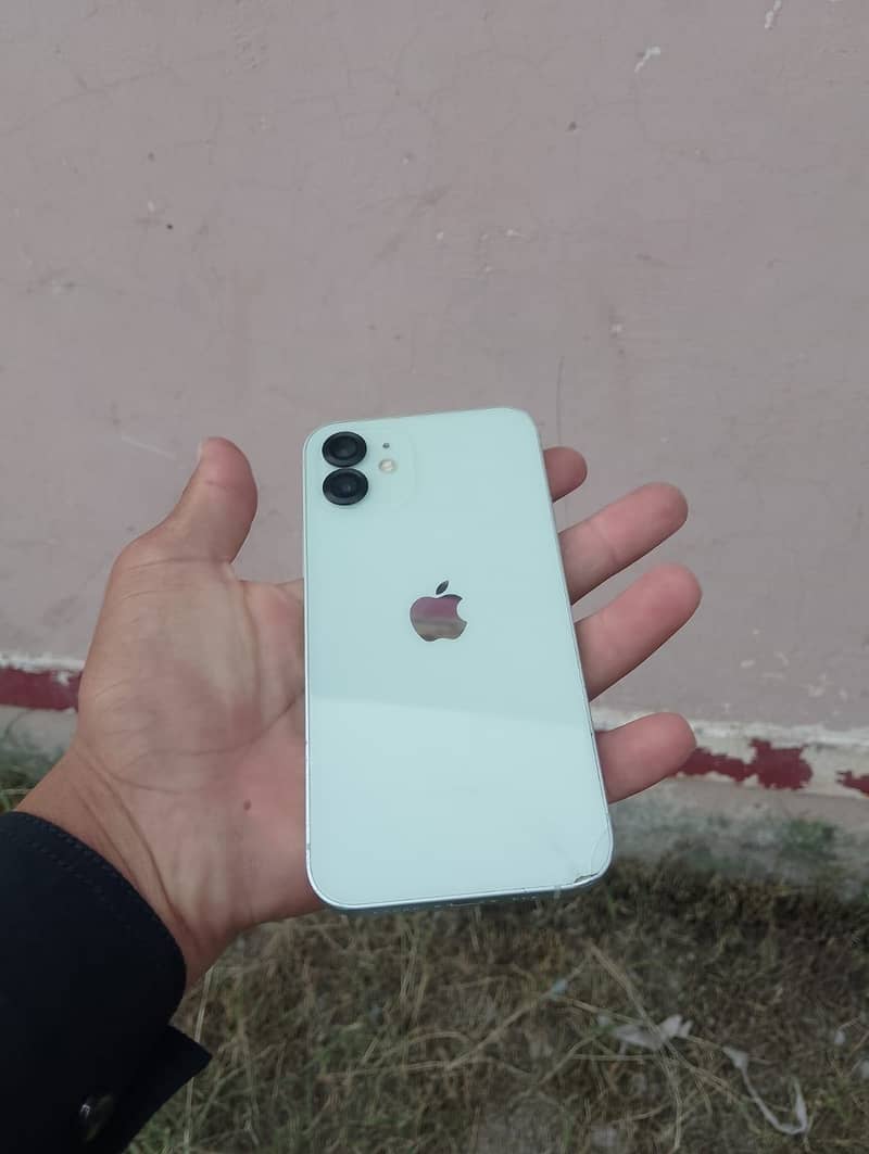 Apple iPhone 12 3