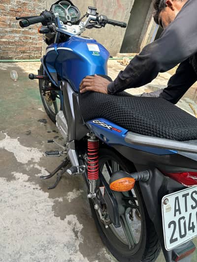 Suzuki GSX125 2023 model new condition