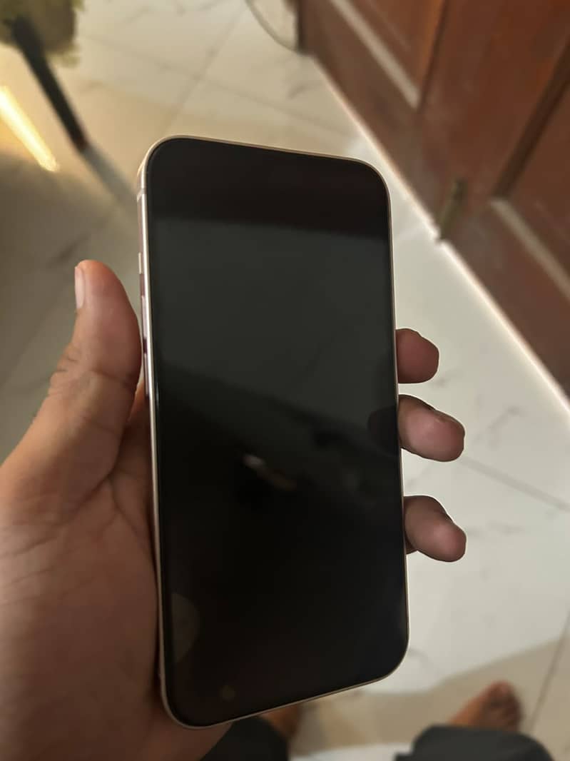 Apple iPhone 13 mini 1