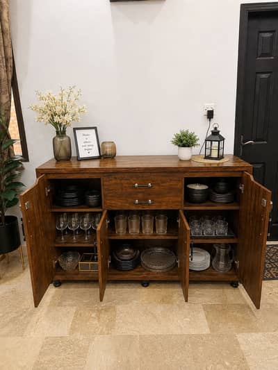 Beautiful Wooden Divider / Crockery Cabinet Excellent Condition