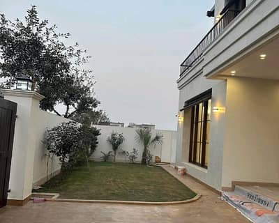 A Stunning House Is Up For Grabs In DHA Phase 7 Lahore