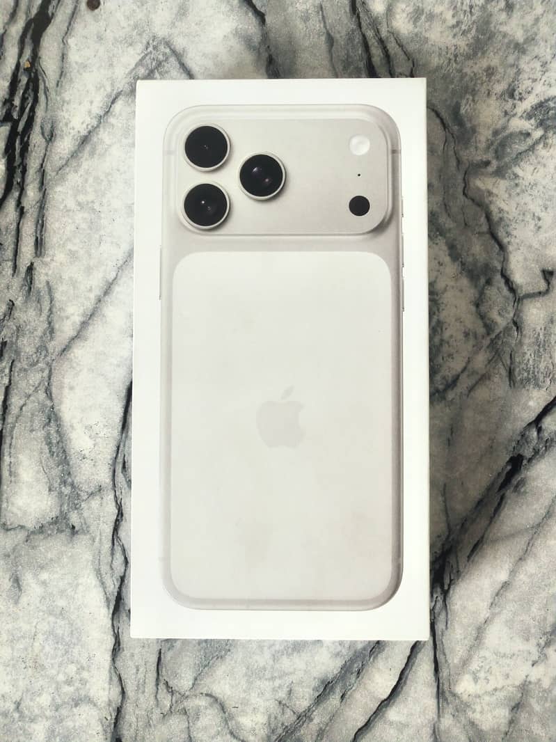 Apple iPhone 17 Pro Max 1