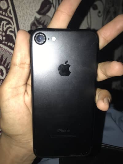 Apple iPhone 7 bypass bh 72% 32 gb