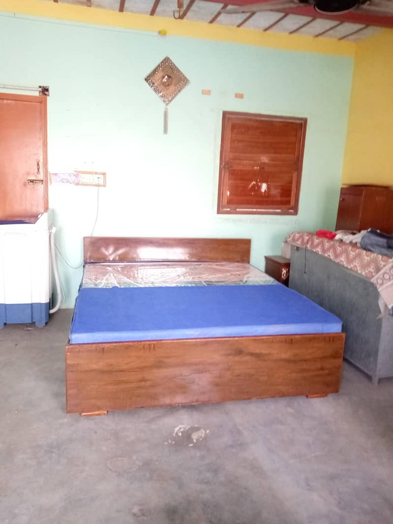 Bed with Mattress in Excellent Condition 1