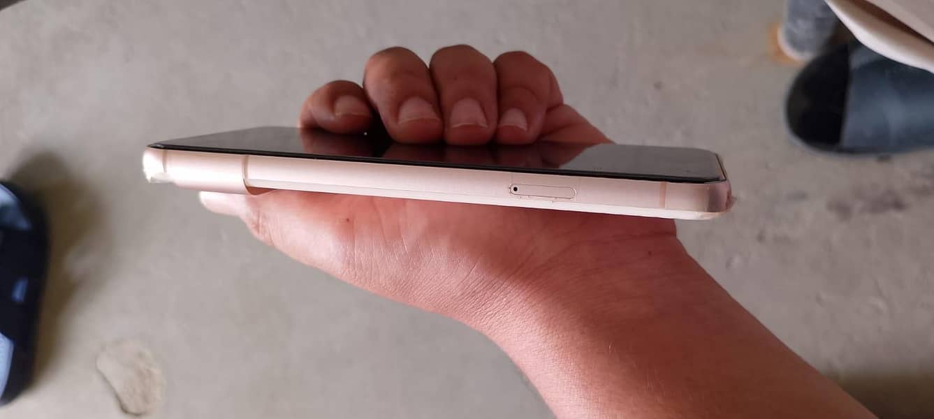 Google Pixel 8 3