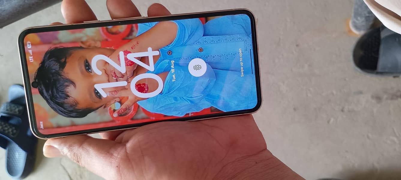 Google Pixel 8 5