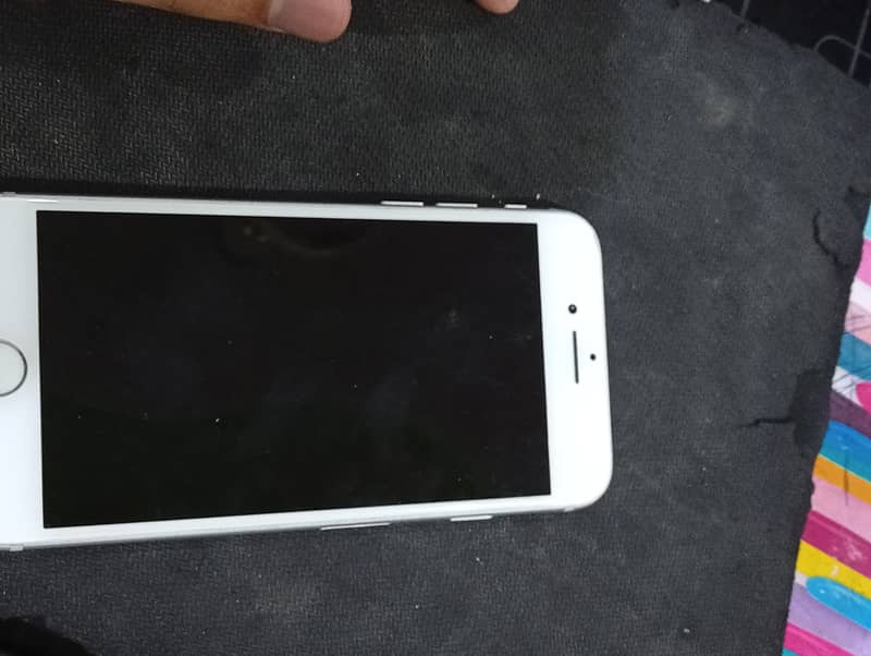 Apple iPhone 7 0