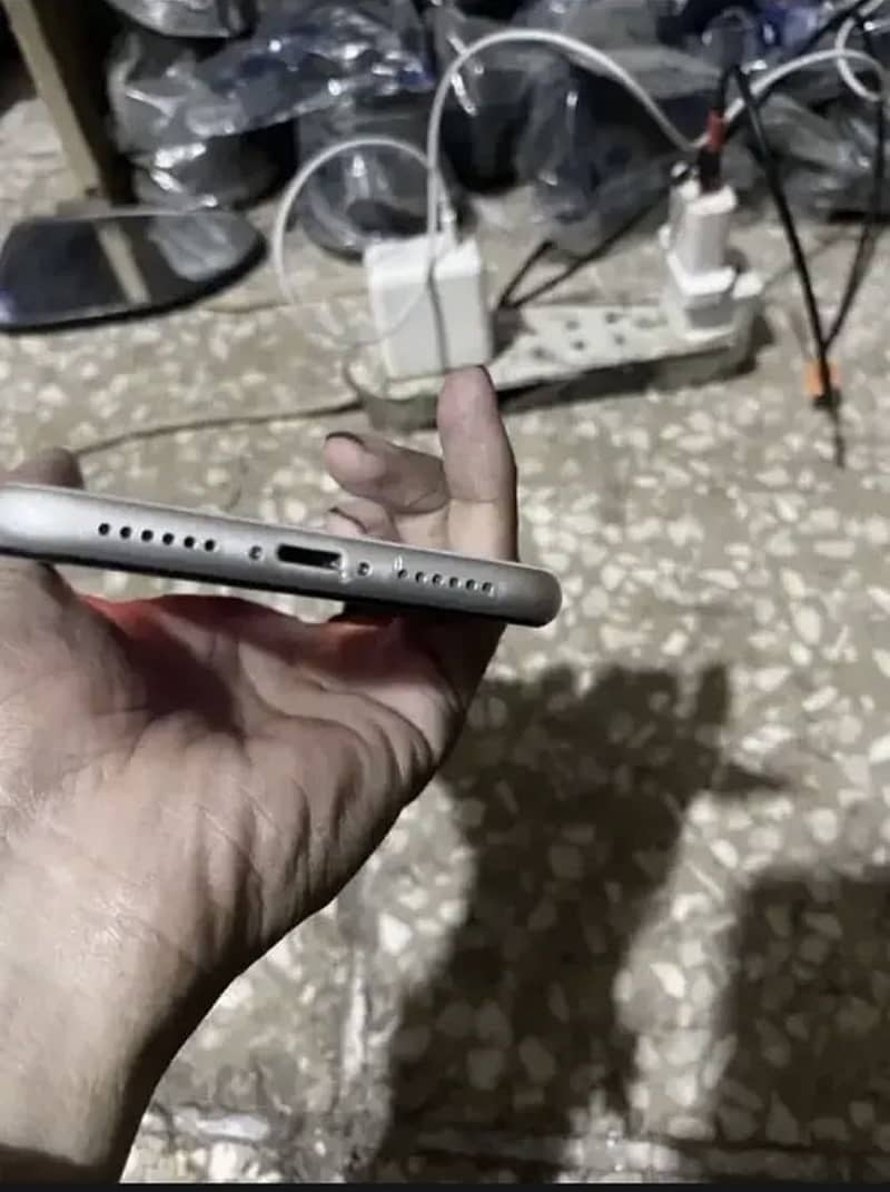 Apple iPhone 11 2
