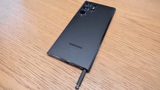 Samsung S22 Ultra  12  256