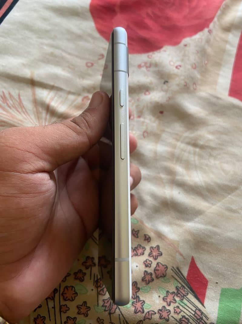 Google Pixel 7a 3