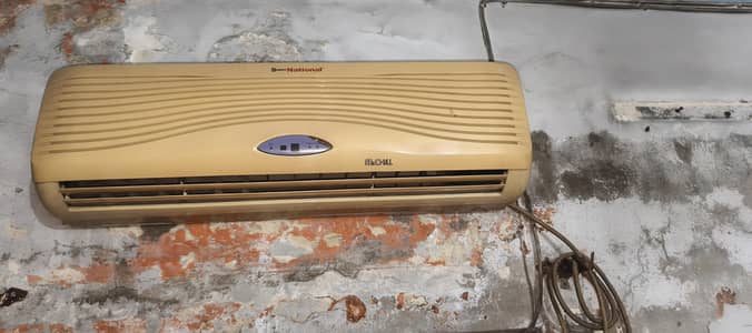 Used 1. Ton AC without Outer in just 19000