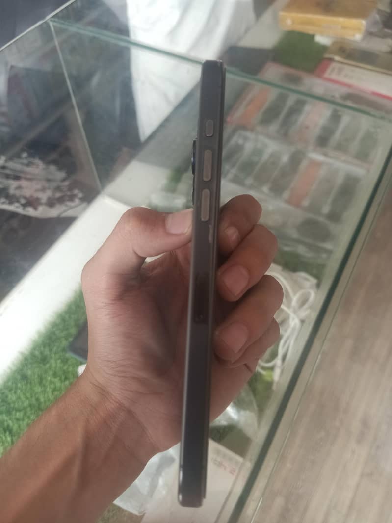 Apple iPhone 15 Pro Max 2
