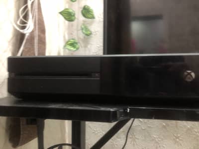 xbox one with a wireless controller
