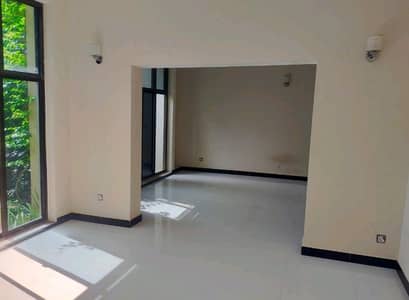 12 Marla House Available In Gulberg For rent