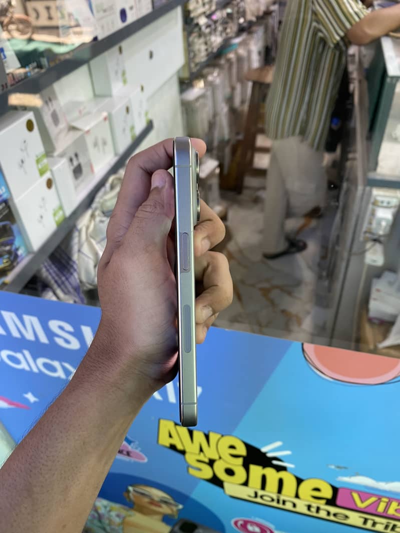 Apple iPhone 15 Pro 1