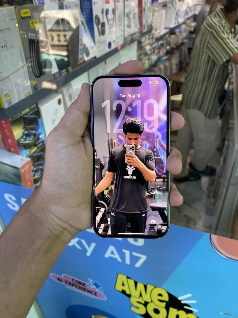 Apple iPhone 15 Pro 4