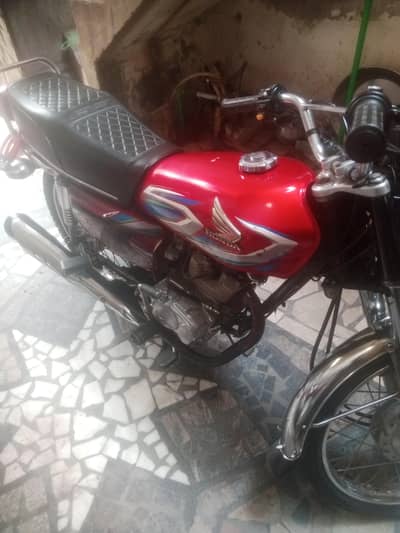 Honda 125 – Excellent Condition – Documents Complete