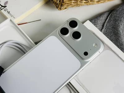 i Phone 8plus, 11,12,13,14,15 pro max on instalment Whatsap 3224144692