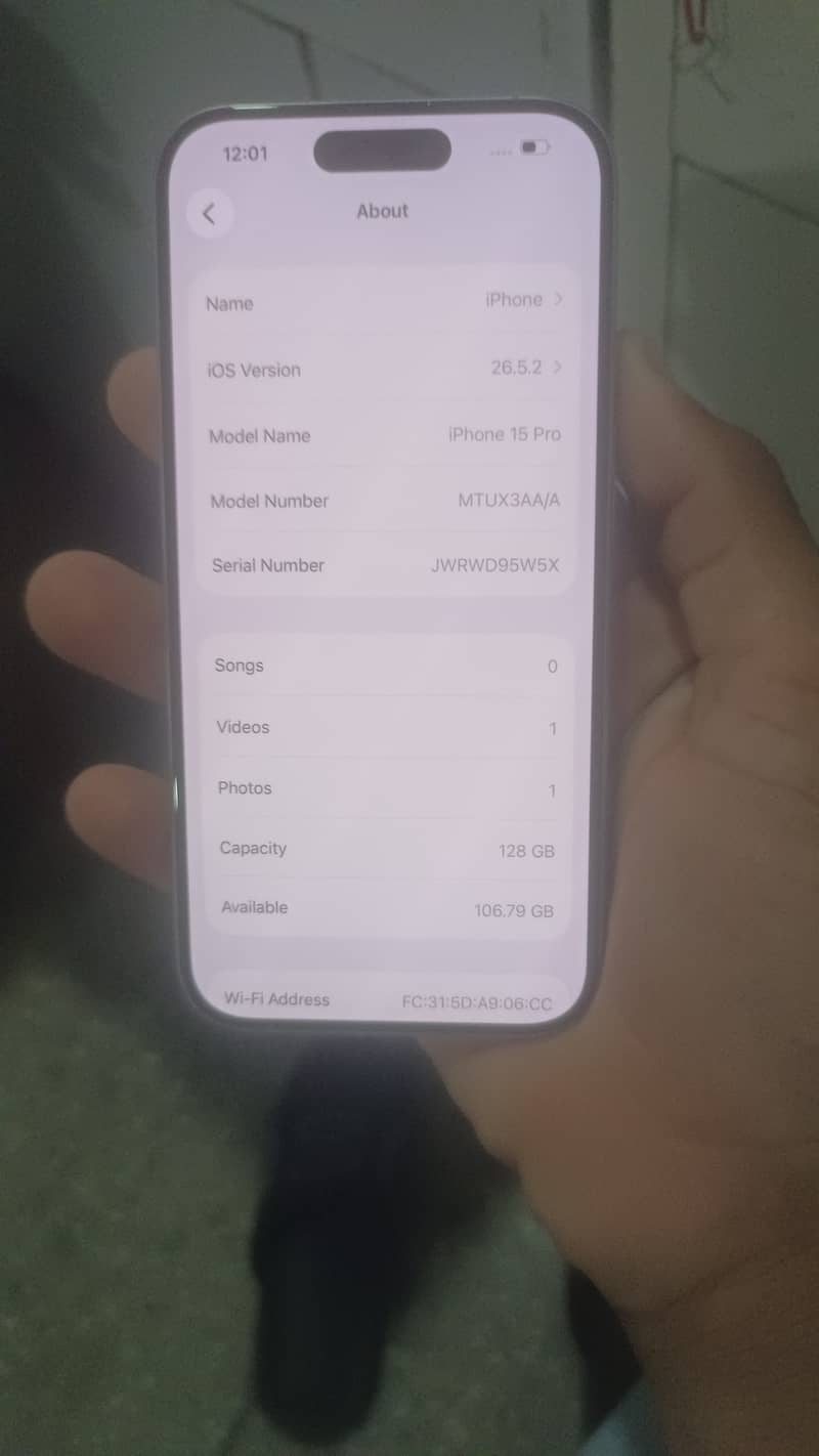 Apple iPhone 15 Pro 1