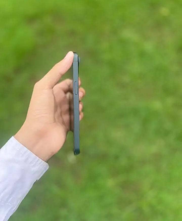 Apple iPhone 13 3