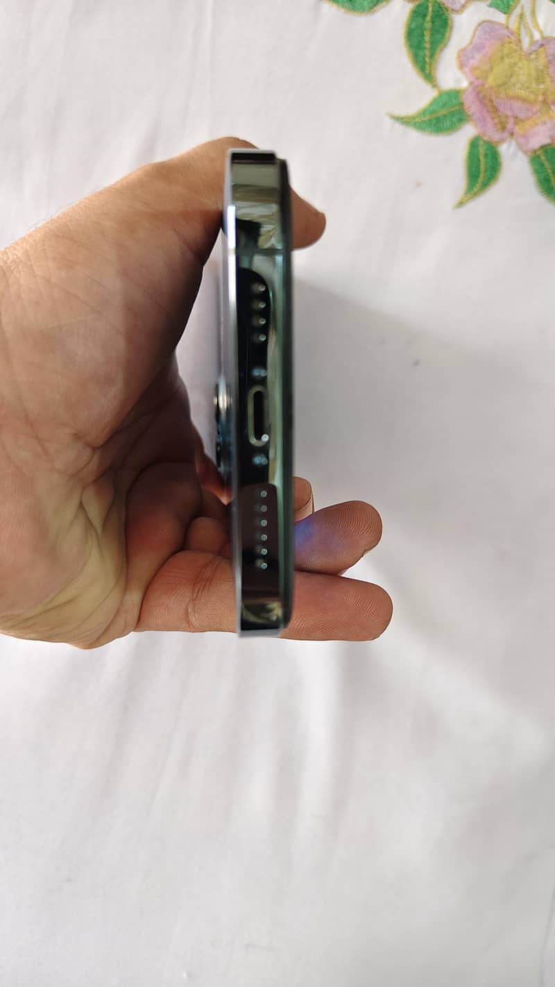 Apple iPhone 12 Pro Max 6
