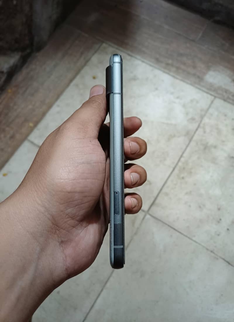 Google Pixel 8 3