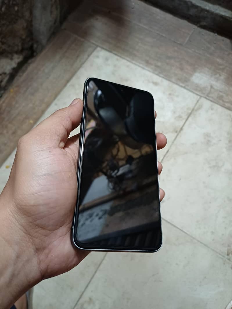 Google Pixel 8 6