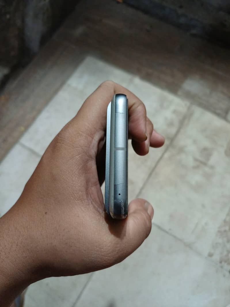 Google Pixel 8 7