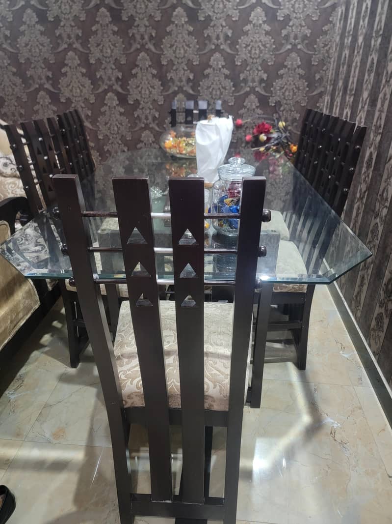 dining table with chairs 0