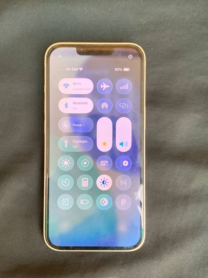 Apple iPhone 13 1