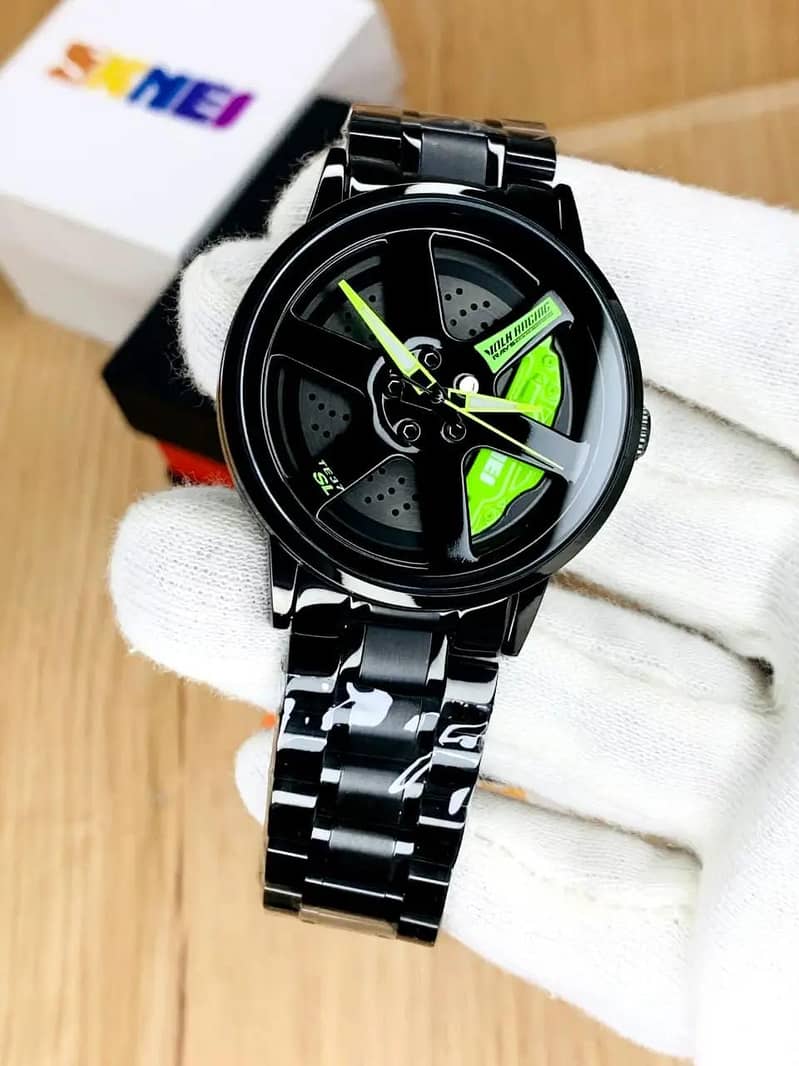 Wheels Rolling creative Watchلڑکوں کے لیے نئے سٹائیل کی خوب صورت گھری 0