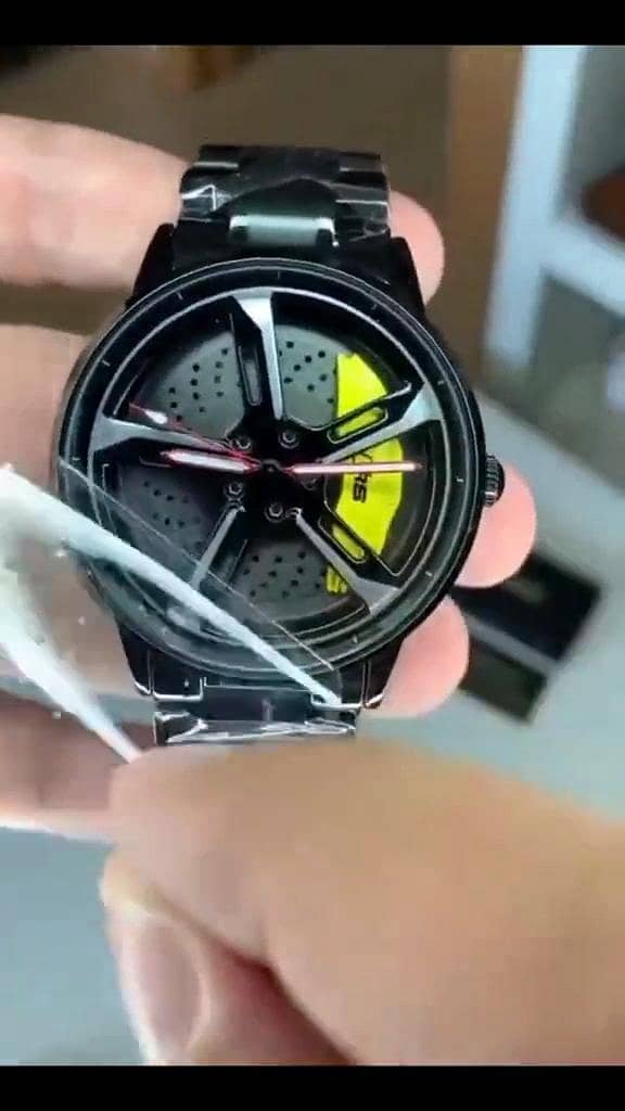 Wheels Rolling creative Watchلڑکوں کے لیے نئے سٹائیل کی خوب صورت گھری 2