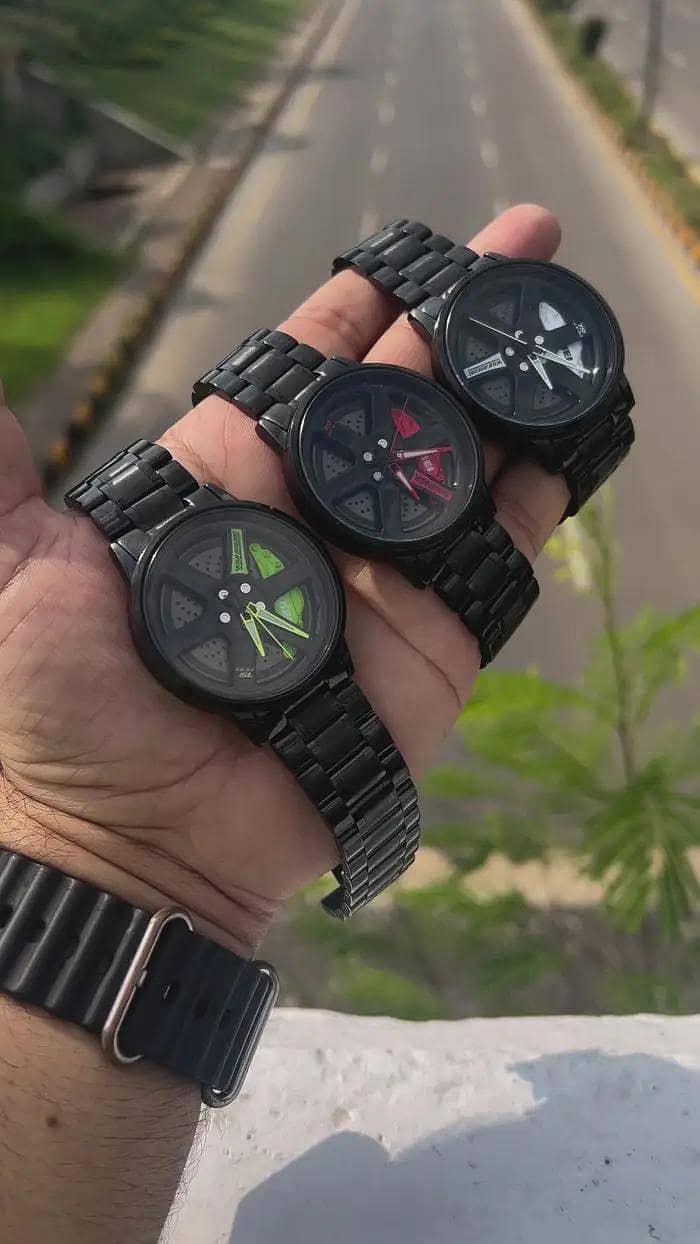 Wheels Rolling creative Watchلڑکوں کے لیے نئے سٹائیل کی خوب صورت گھری 4