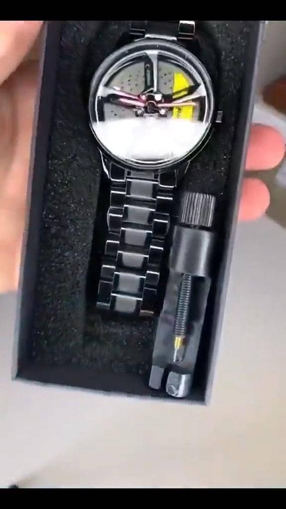 Wheels Rolling creative Watchلڑکوں کے لیے نئے سٹائیل کی خوب صورت گھری 5