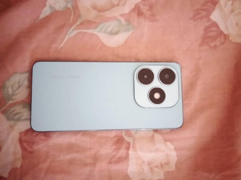 Tecno Spark 20 1