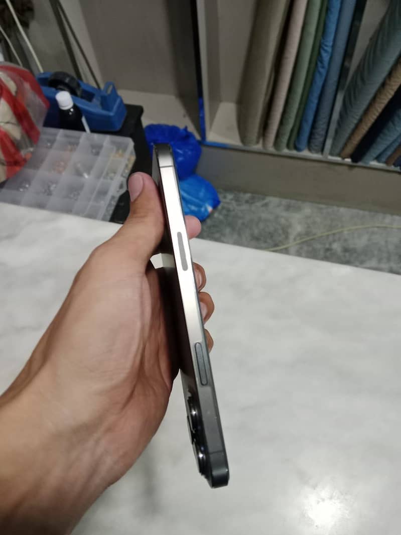 iPhone 13pro max 2