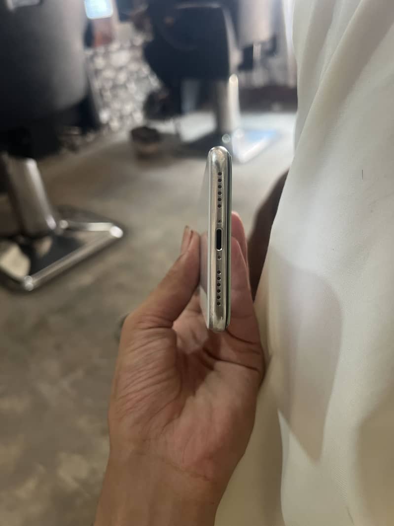 Apple iPhone X 8